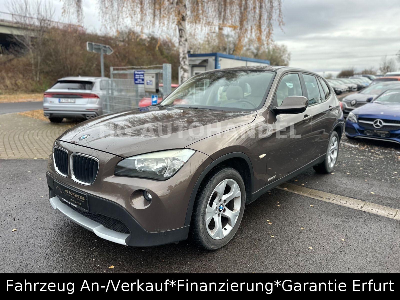 BMW X1 18 i sDrive 8fach bereift PanoDach
