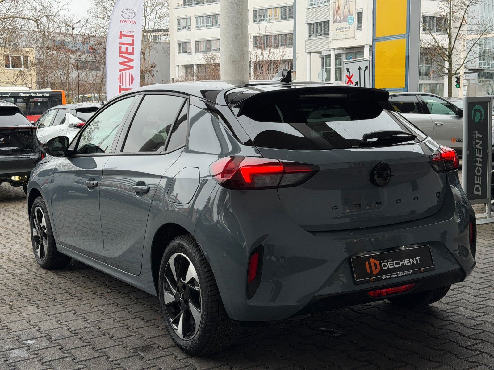 Fahrzeugabbildung Opel Corsa F e - Long Range GS Kamera,LED,Navi,SHZ,LM