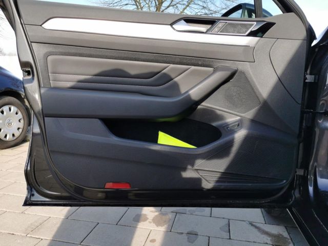 Passat Variant Elegance 2.0 TDI Navi CarPlay BT