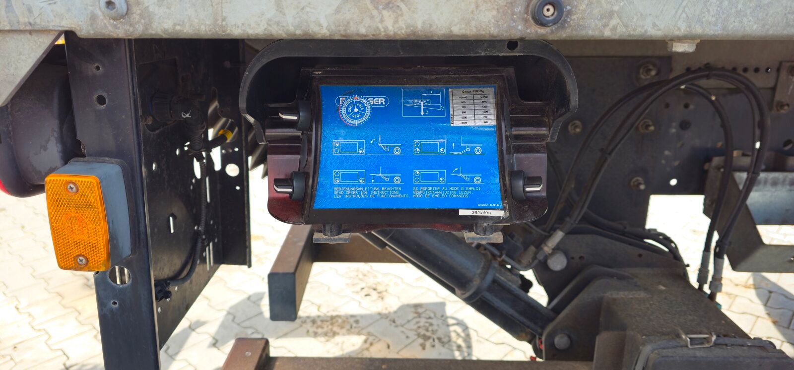 Fahrzeugabbildung Iveco 120 E 25 / ex BUNDESWEHR / 51 tkm / TOP ZUSTAND