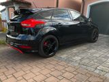 Ford Focus 1,0 EcoBoost 92kW  ST Line Black - Ford Focus: ST Line Black