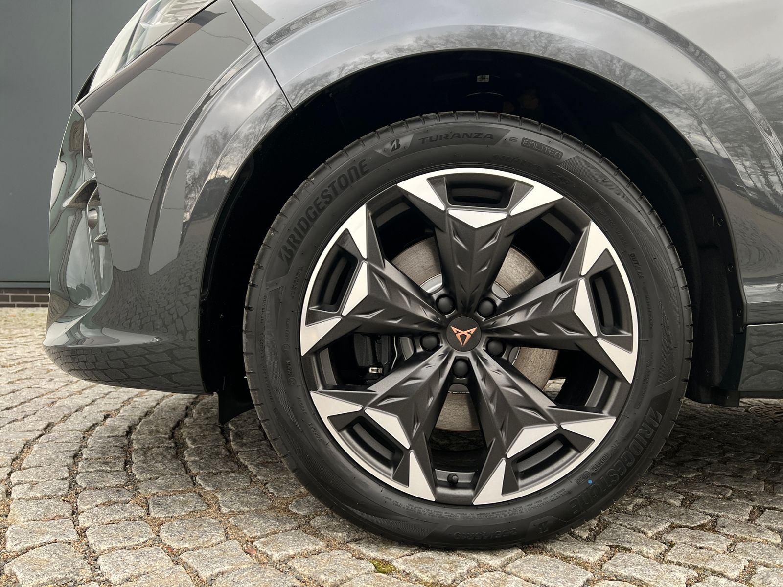 Fahrzeugabbildung CUPRA Terramar VZ 2.0 TSI DSG 4Drive *Garantie, AHK, D