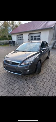 Ford Focus 1,6 Black Magic Black Magic