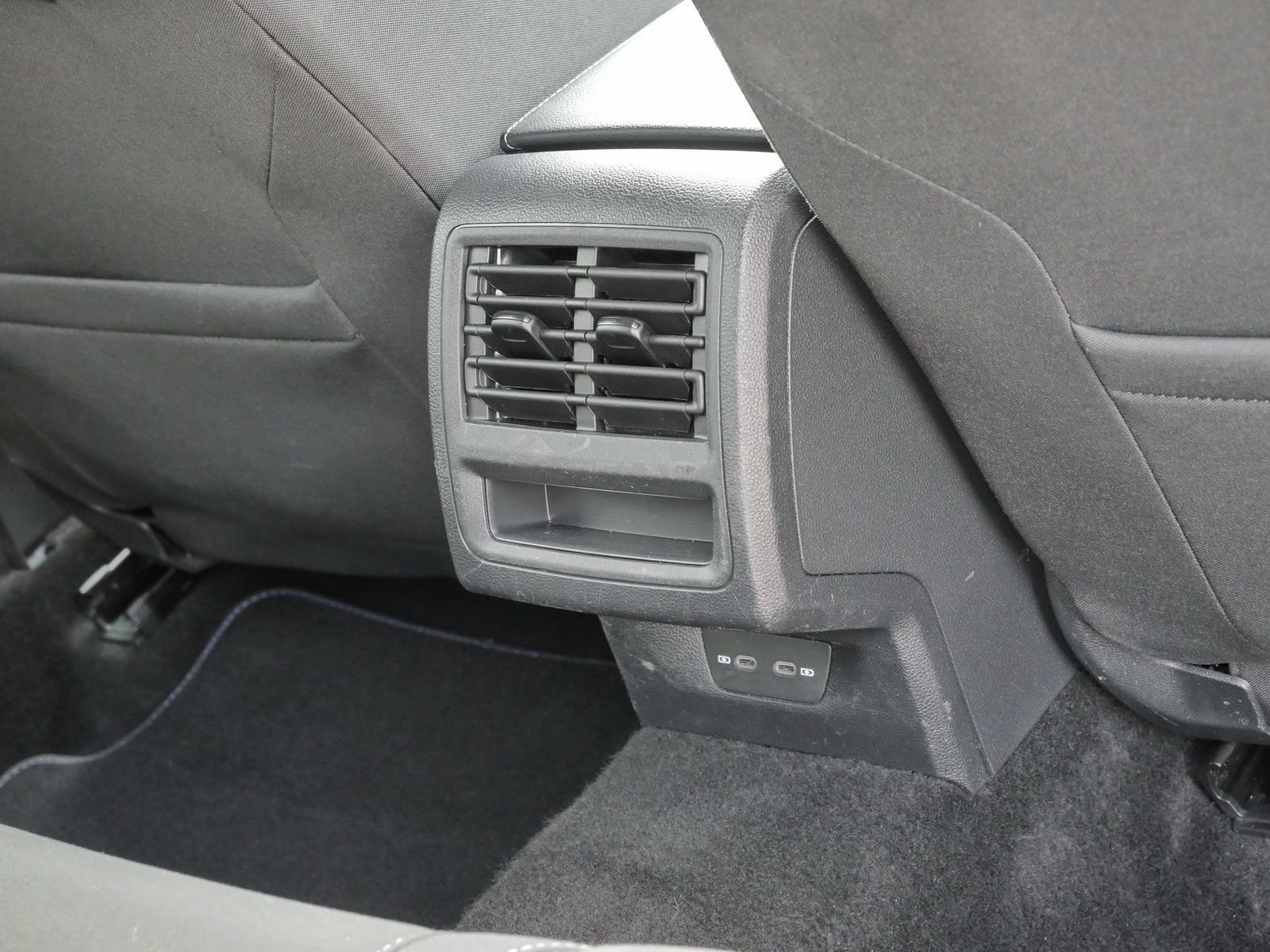 Volkswagen Golf - Bild 17