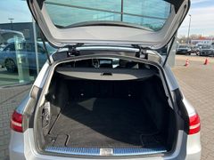Fahrzeugabbildung Mercedes-Benz E 220d T Avantgarde SHZ AHK LED Widescreen Night