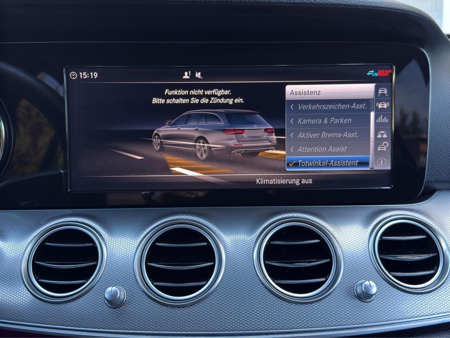 Mercedes-Benz E 220 d T Avantgarde MBUX COMAND Kamera LED Appl