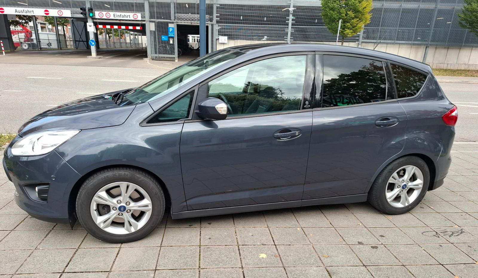 Ford C-MaxC-MAX Champions Edition. AHK