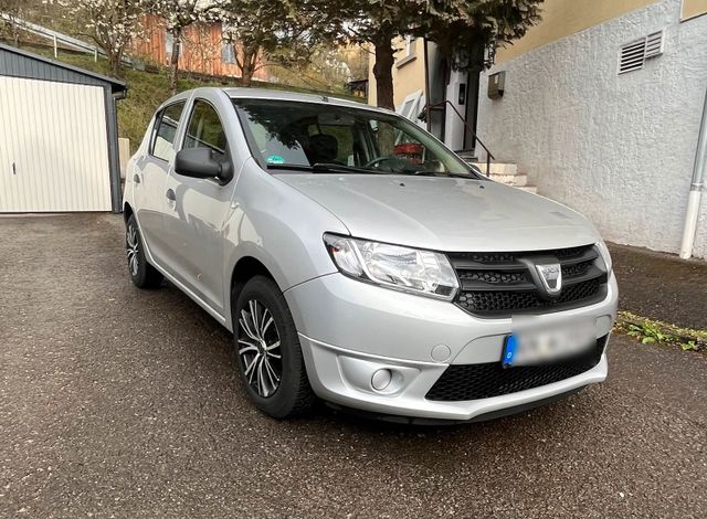 Dacia Sandero Super Zustand Wenig Verbrauc...