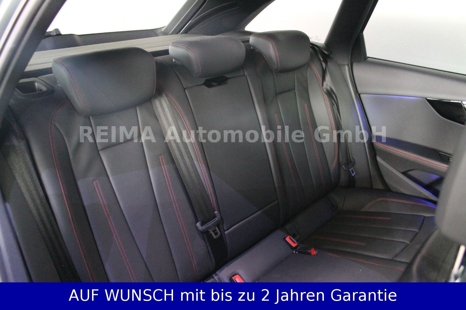 Fahrzeugabbildung Audi A4 Avant s-Line, B&O, LED
