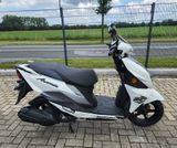Suzuki UN 125 AVENIS CBS NEU + HELM - Angebote entsprechen deinen Suchkriterien