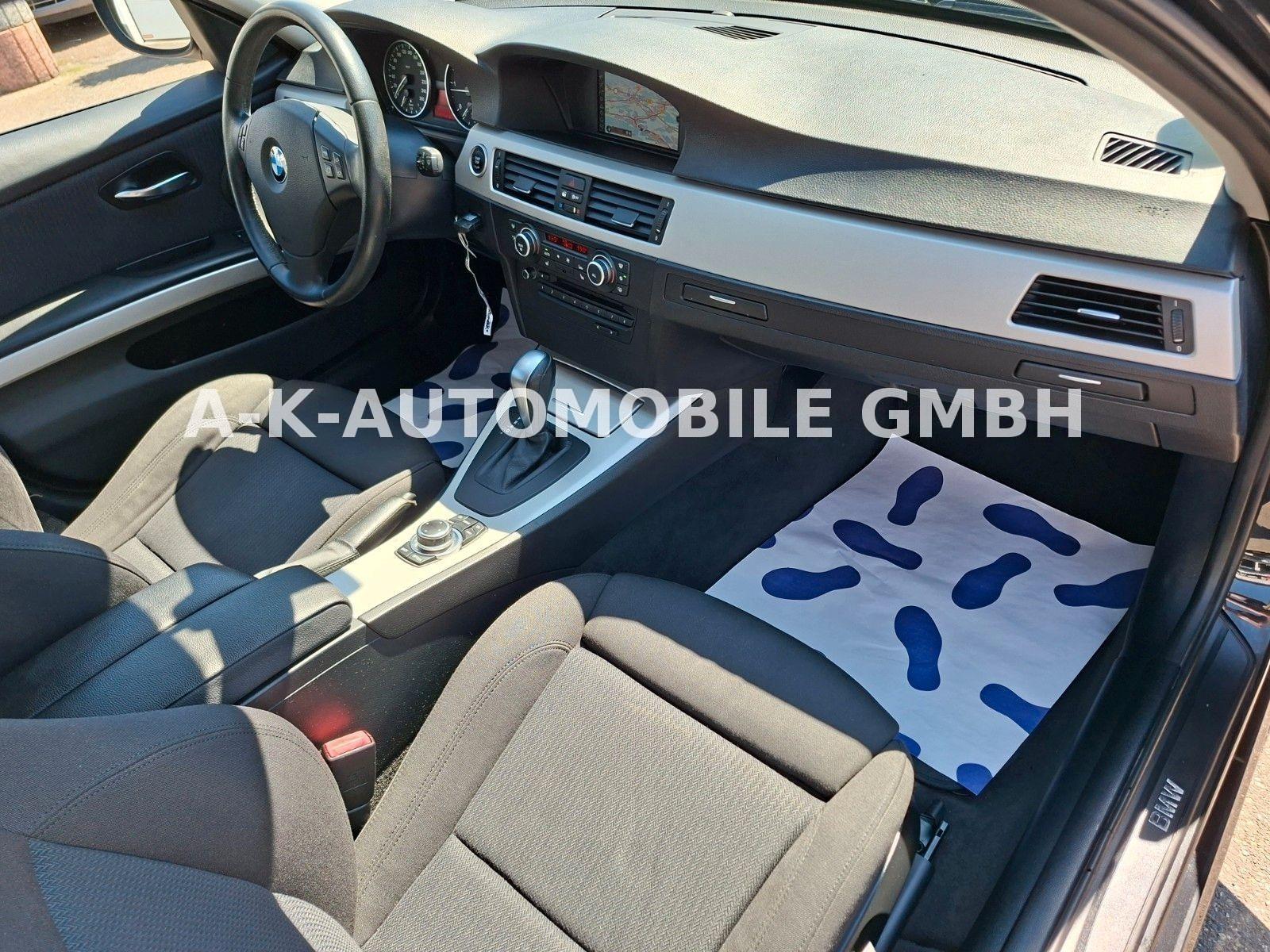 BMW 320 2012 — photo 44