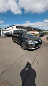 Mitsubishi Outlander 2.0  Plus ClearTec - Mitsubishi Outlander Plus mit Benzin-Antrieb