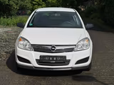 Opel Astra H Lim. Selection 110 Jahre Klima - Opel Astra aus 2009: J