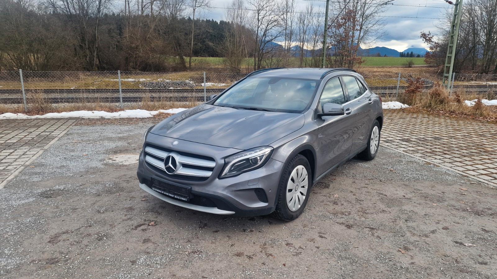 Mercedes-Benz GLA 200 d 4MATIC EURO 6  AHK TÜV 11.27 2.HAND