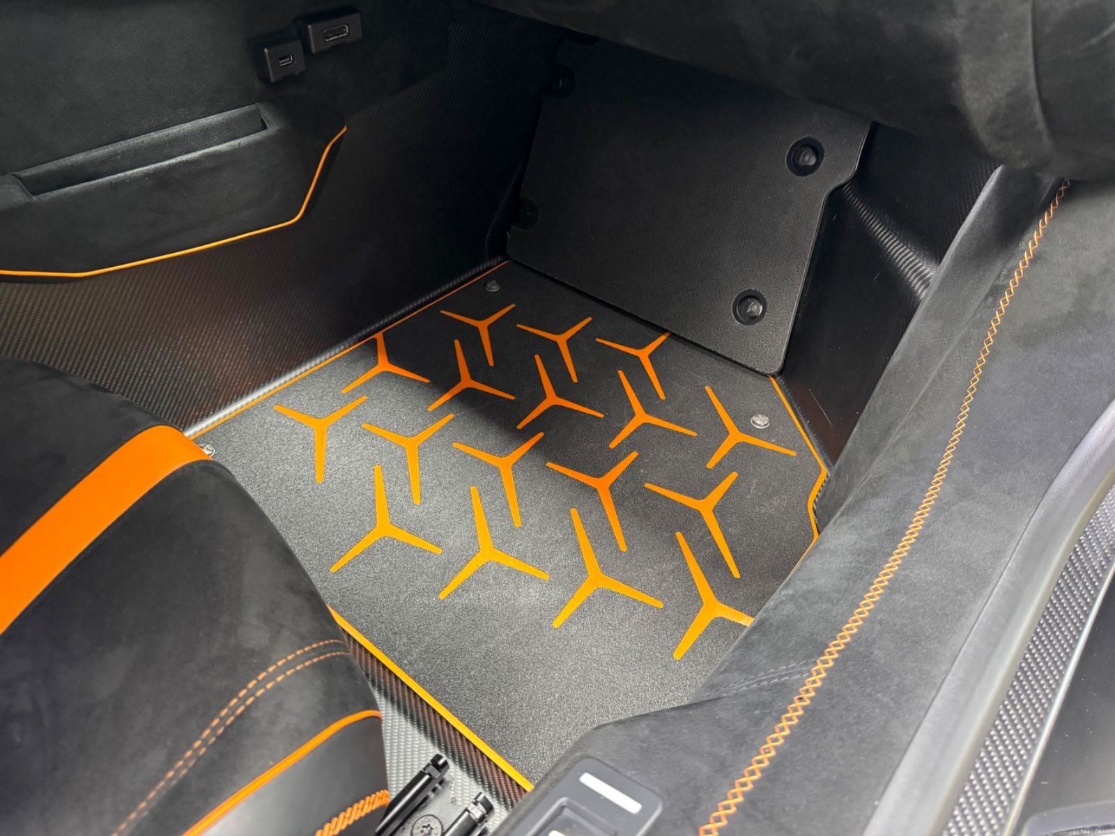Lamborghini AVENTADOR SVJ V12 FULL CARBON LIFT STYLE GINTANI foto 23