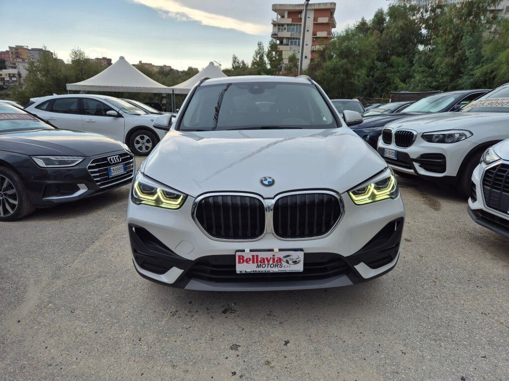 BMW Bmw X1 S-Drive 16d SPORT LED NAVI AUTO imagem 3