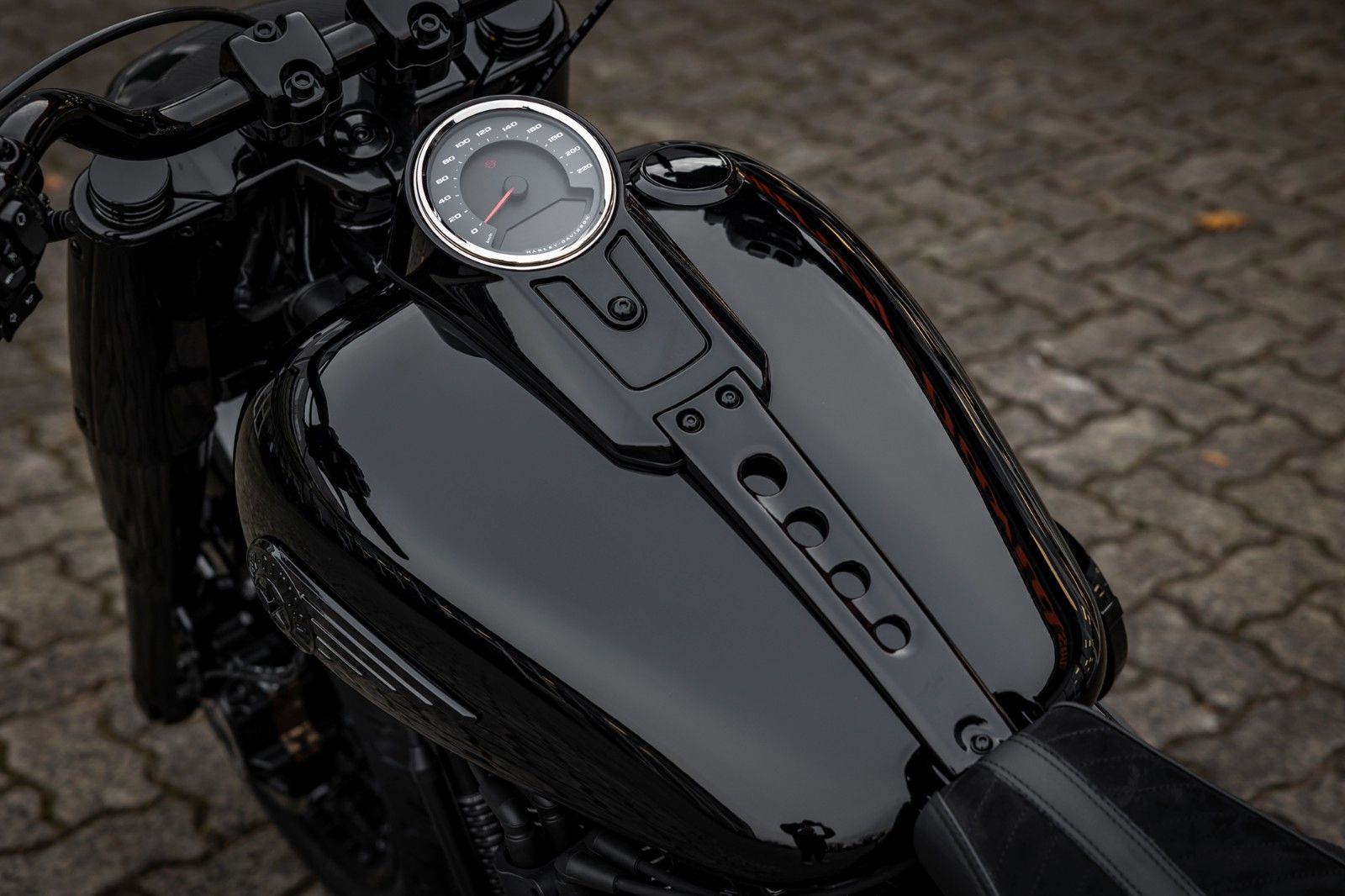 Fahrzeugabbildung Harley-Davidson DARK BOY FLFBS BLACK 117 MY25-H-D Kiel Custom