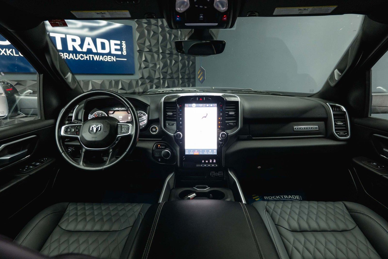 Fahrzeugabbildung Dodge RAM 5.7 V8 HEMI OFFROAD Night Limited 19% LED