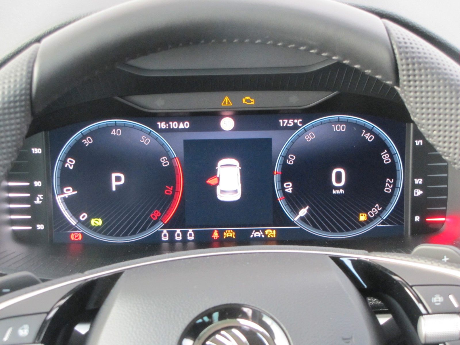 Fahrzeugabbildung SKODA Karoq Selection 1.5 TSI DSG