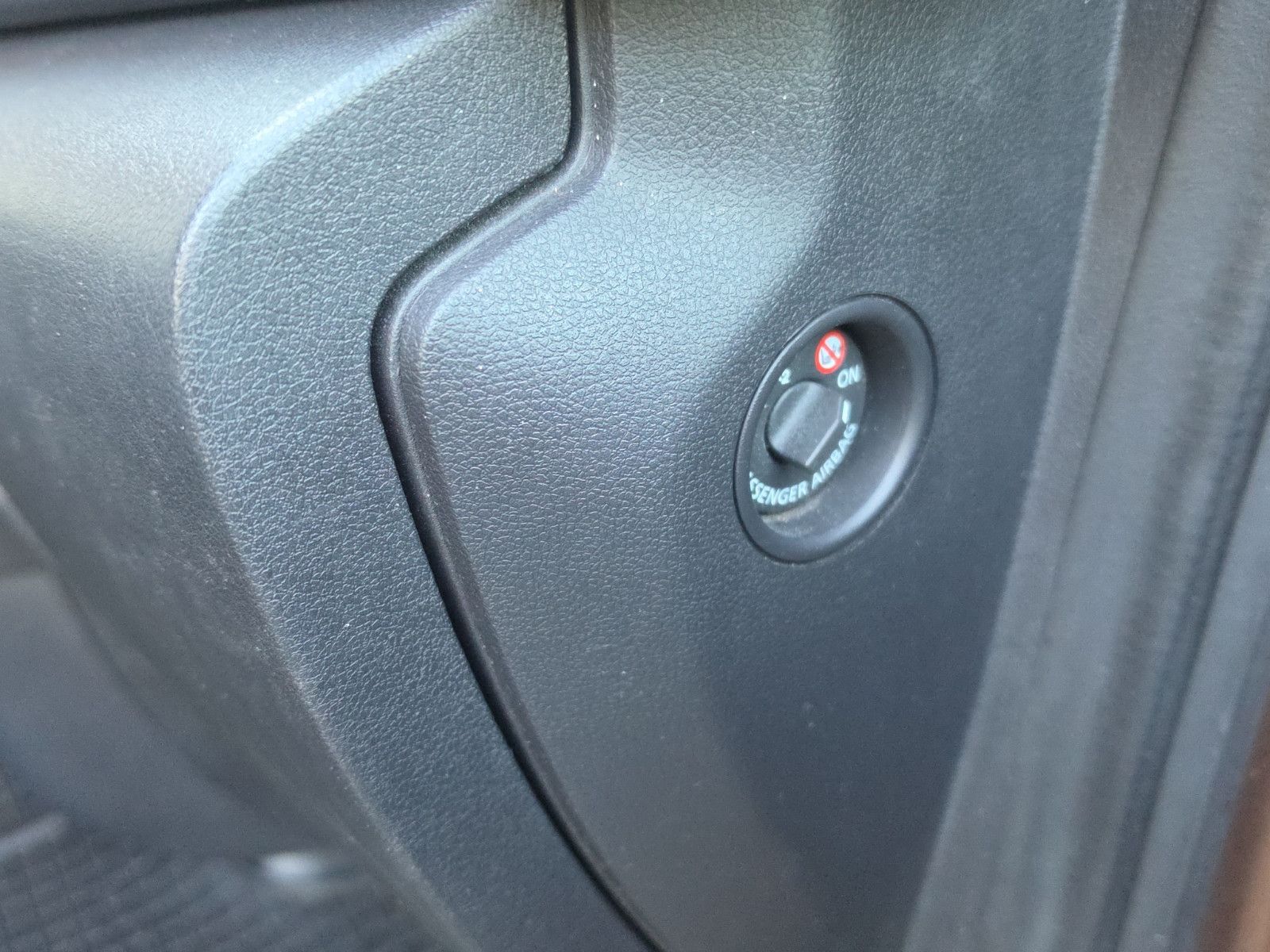 Fahrzeugabbildung Opel Vivaro B Kasten/Kombi Combi L1H1 2,7t 9-SITZER