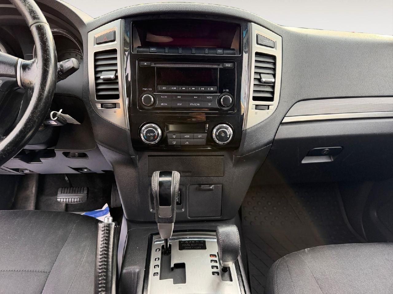 Fahrzeugabbildung Mitsubishi Pajero 3.2 DI-D Final Edition