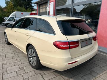 Mercedes E 200 - 3