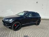 Volkswagen Touareg 3.0 V6 TDI / Executive/ R-line/ Voll - VW Touareg Gebrauchtwagen in Dresden