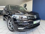 Volkswagen Tiguan 2.0 TSI 4Motion R-Line *ACC*DIGITAL-TACHO - Volkswagen Tiguan mit Benzin-Antrieb: Geländewagen, R Line