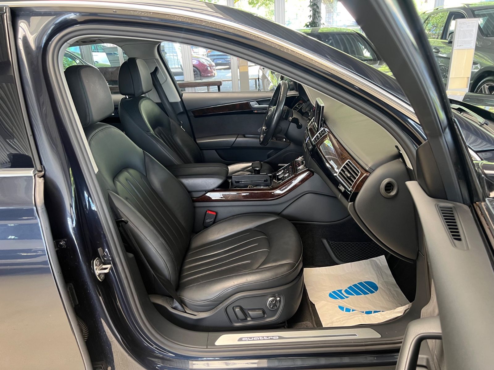 Fahrzeugabbildung Audi A8 3.0 TDI quattro * 20 S LINE ALUFELGEN *