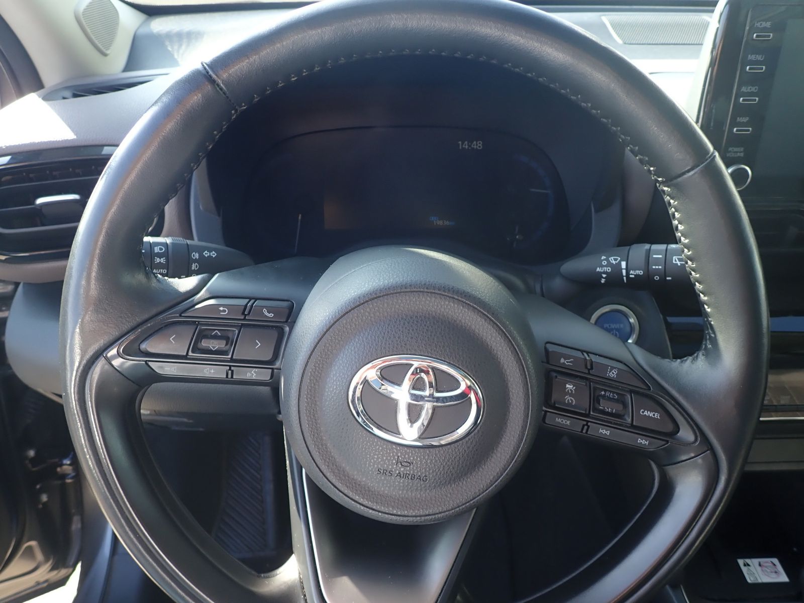 Fahrzeugabbildung Toyota Yaris Cross Hybrid FWD Elegant