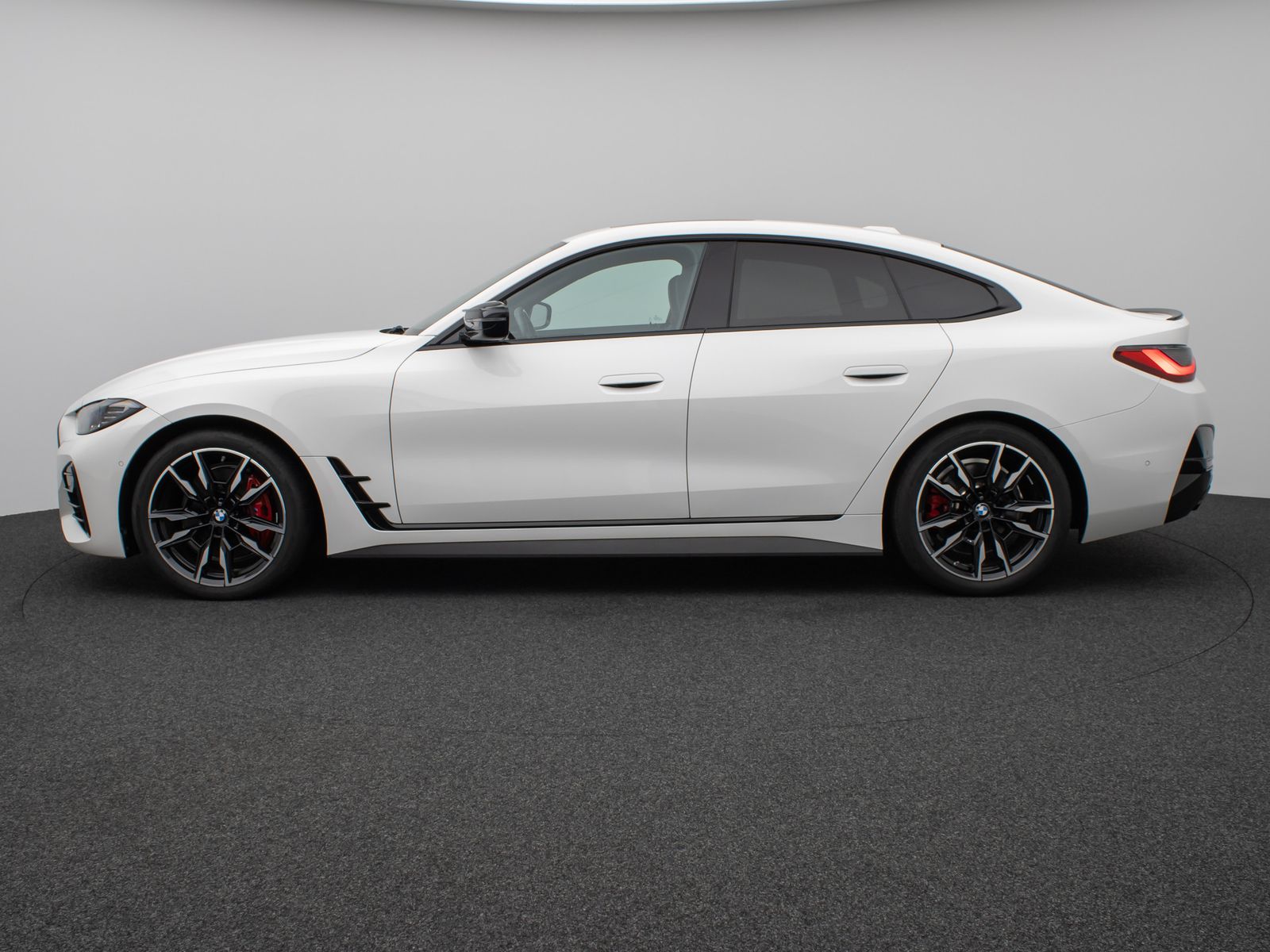 Fahrzeugabbildung BMW M440i xD Gran Coupé Glasdach Kamera HUD DAB H/K