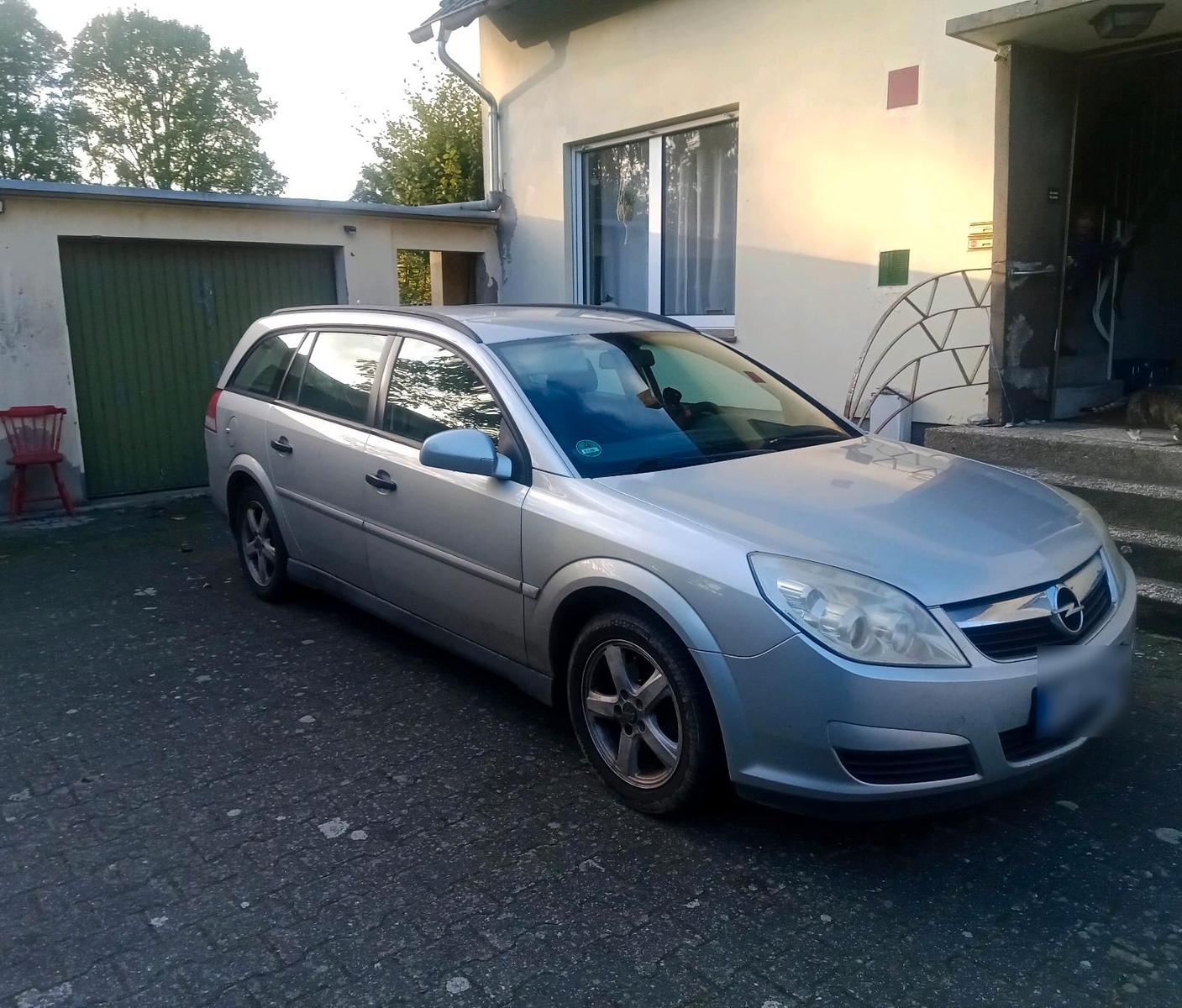 Opel Vectra 2006 — interior