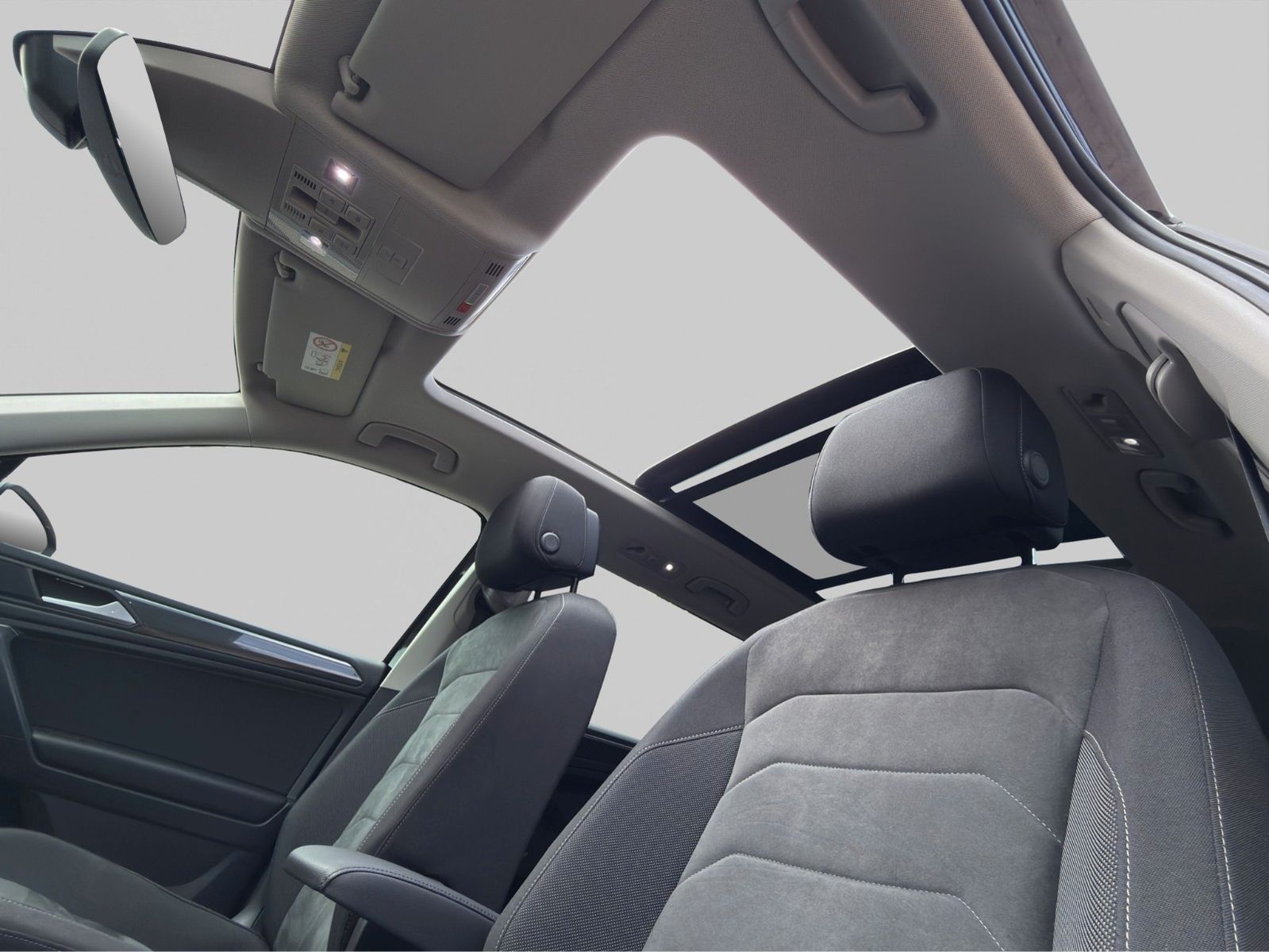 Fahrzeugabbildung Volkswagen Tiguan Allspace Highline 4Motion*7Sitzer*Pano**