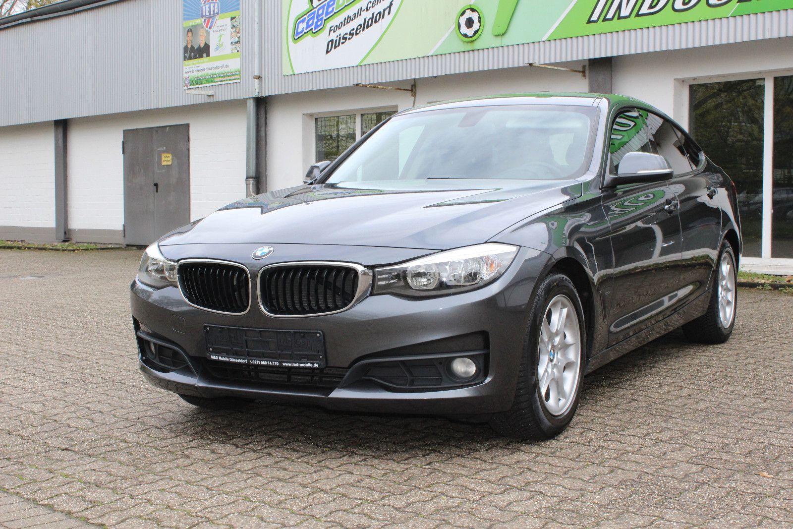 BMW 318 - 1