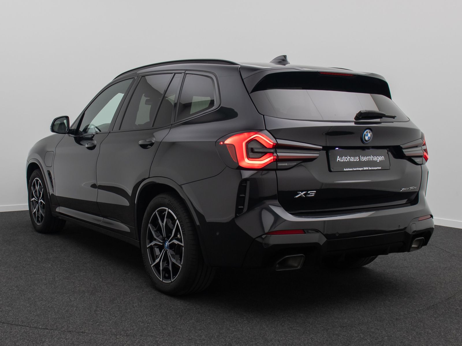 Fahrzeugabbildung BMW X3 xD30e M Sport 360&deg;HUD DAB H/K Panorama 19Zoll