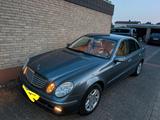 Mercedes-Benz E-Klasse E 280 Elegance Limousine Scheckheft AHK - Mercedes-Benz E 280 von privat
