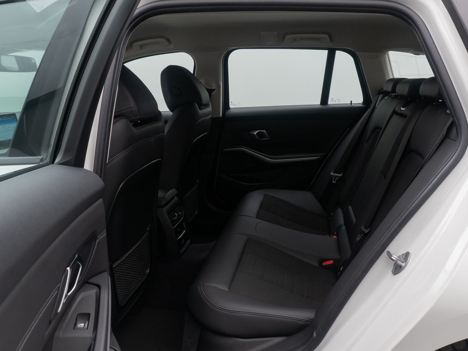 Fahrzeugabbildung BMW 320e Stop&Go AHK Kamera DAB Sportsitz DrivAssist