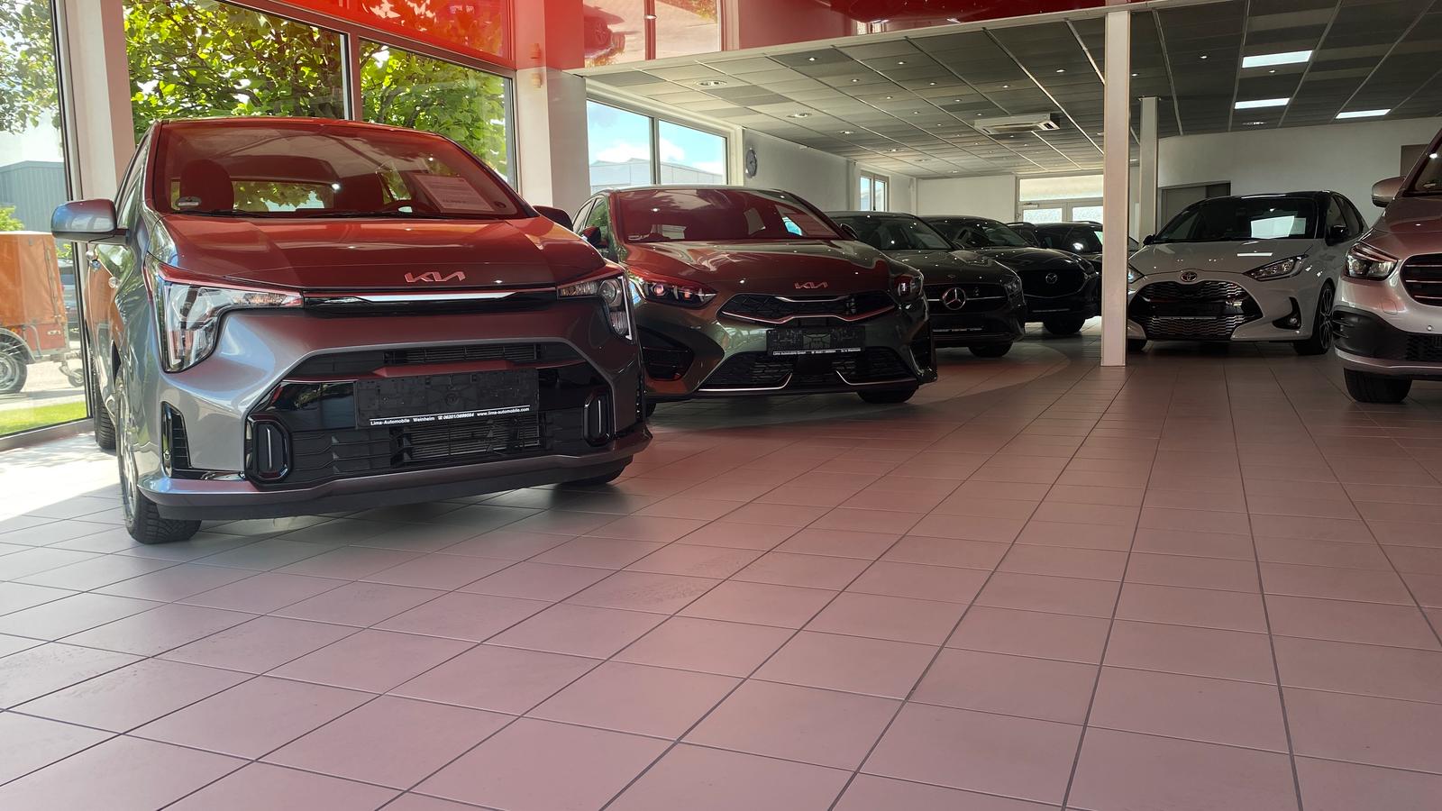 showroom-image-bottom