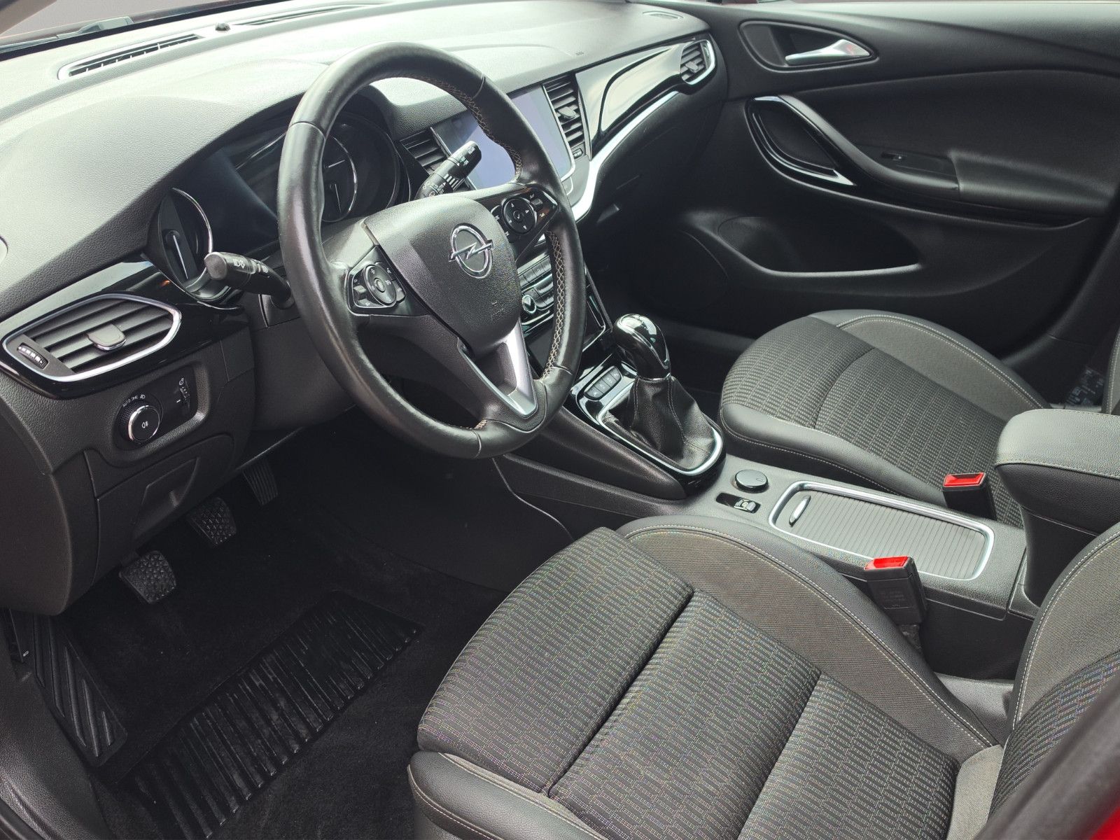 Fahrzeugabbildung Opel Astra K Lim. 5-trg. Elegance Start/Stop