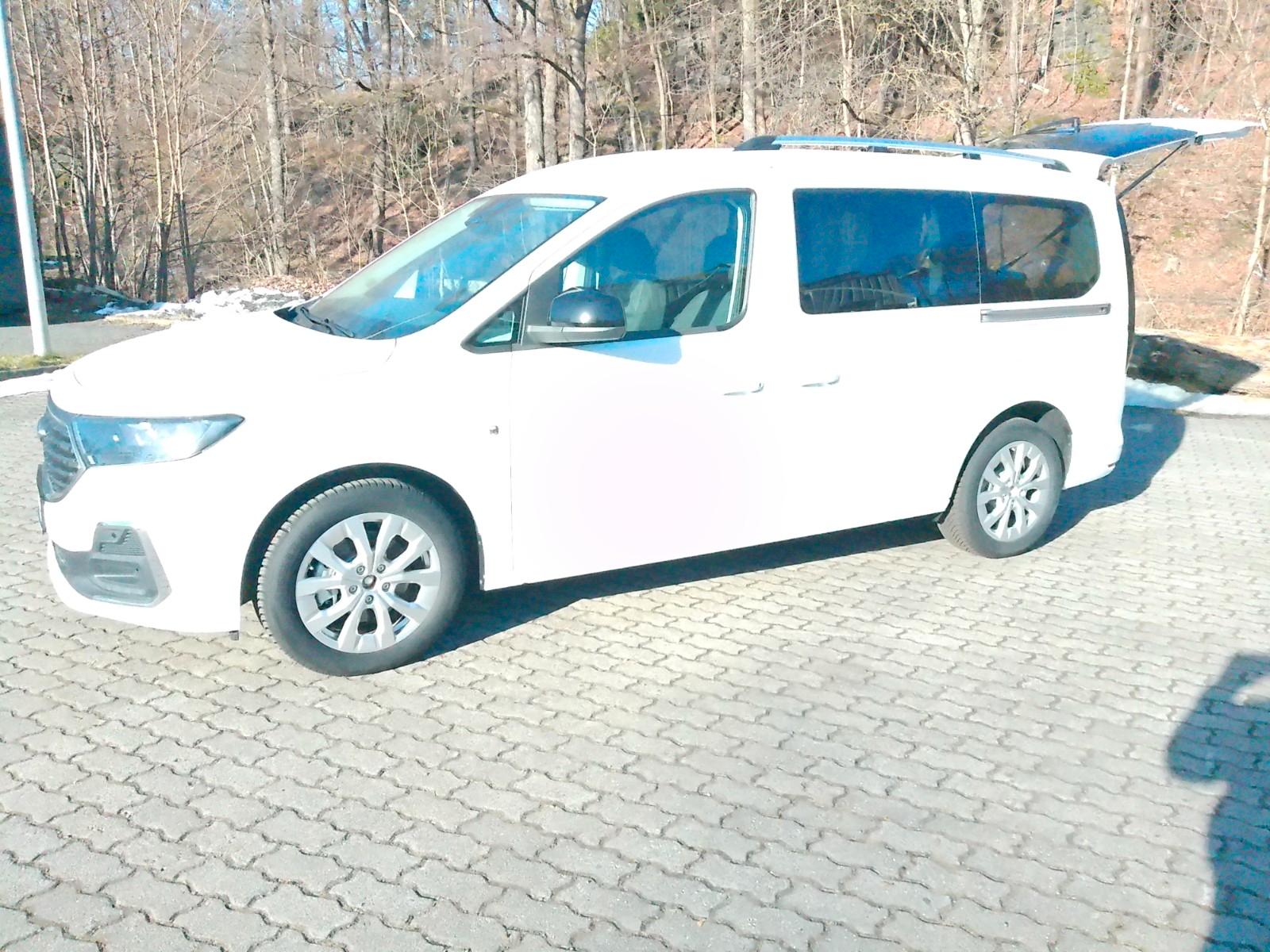 Ford Grand Tourneo Connect Titanium