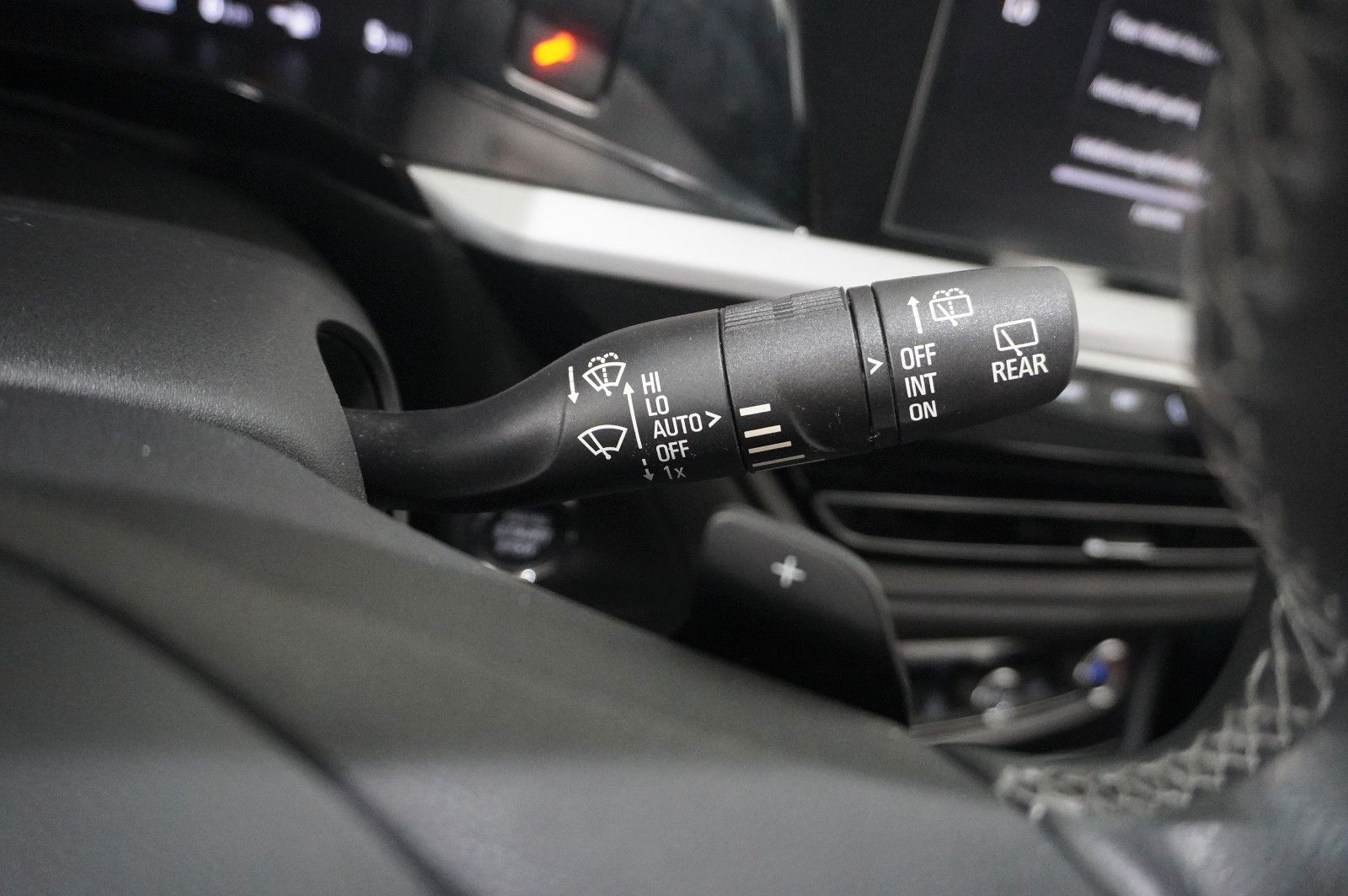 Fahrzeugabbildung Opel Grandland (X) ULTIMATE 4HYBRID NAVI/LED/SPORT/SH