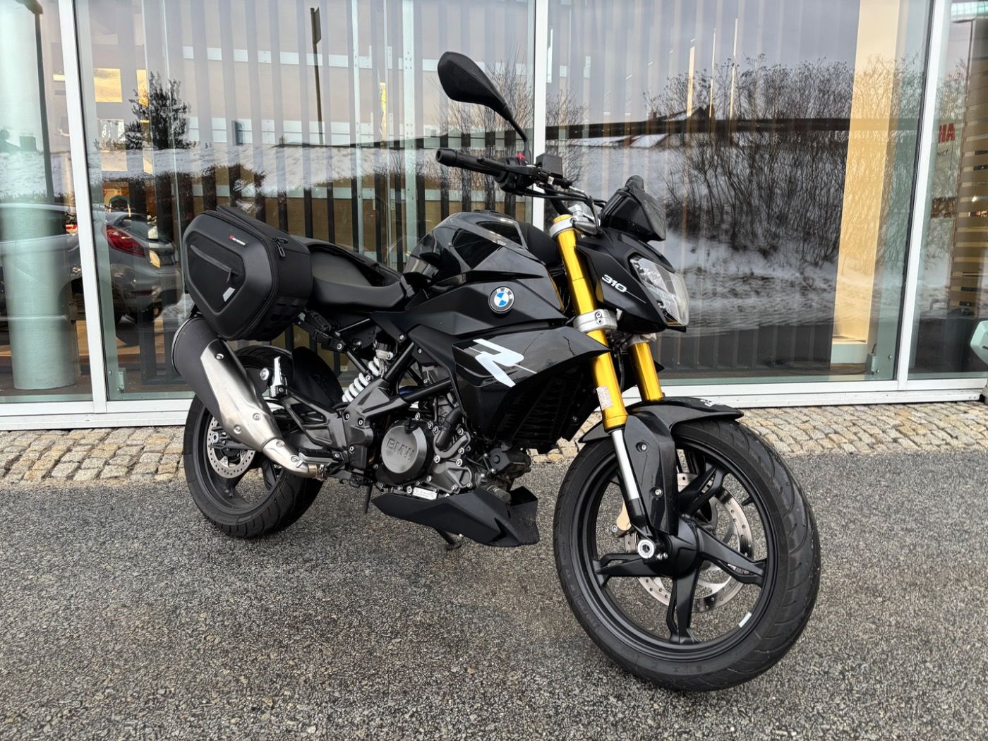 Fahrzeugabbildung BMW G 310 R mit Seitentaschen