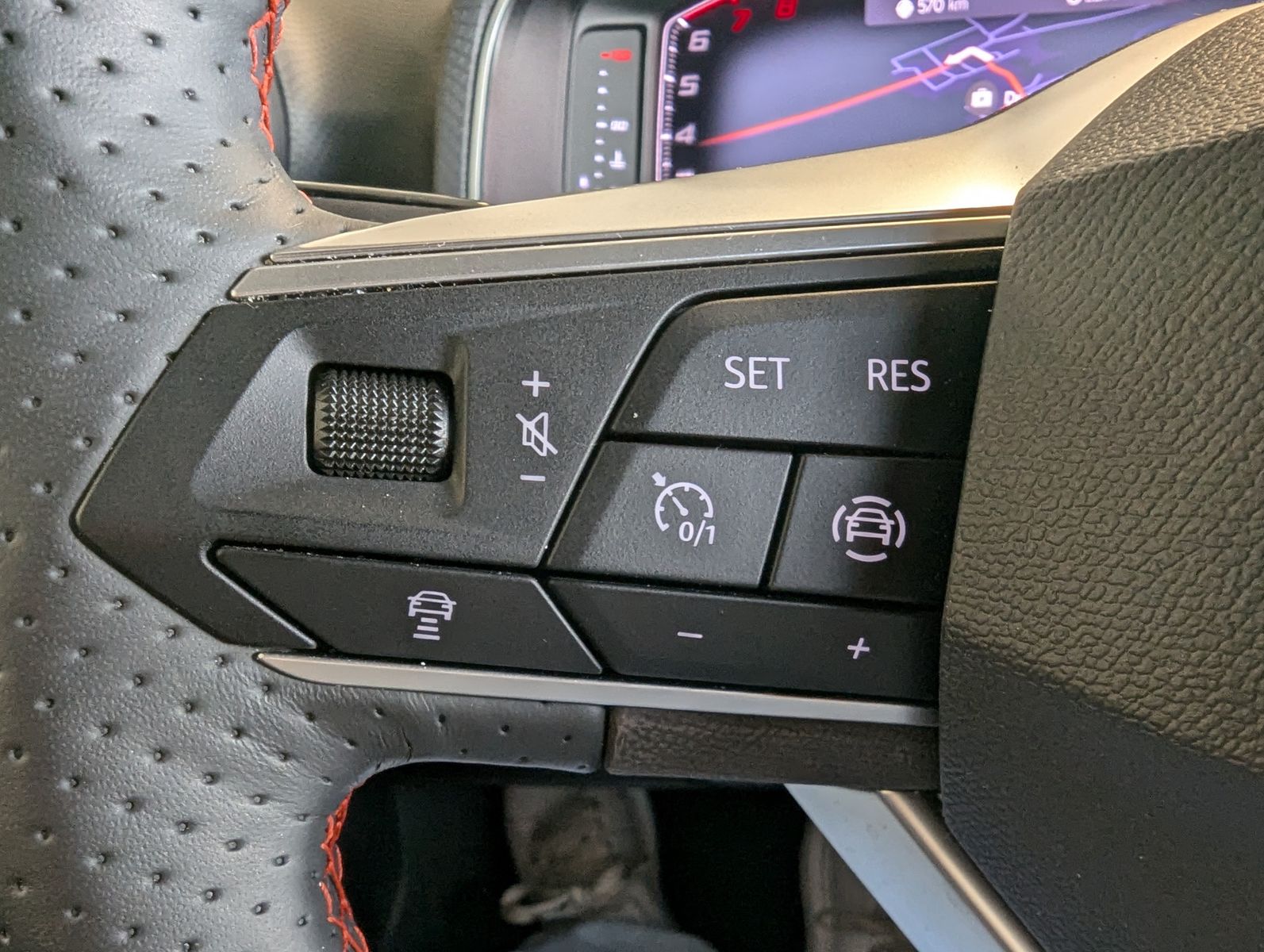 SEAT Arona 1.0 TSI FR DSG LED Dinamica ACC AHK Kamera - Image 23
