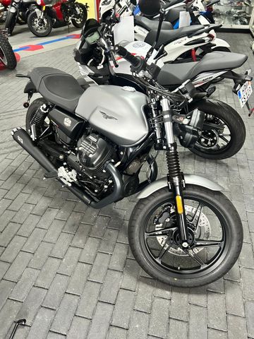 Moto Guzzi V7 Stone