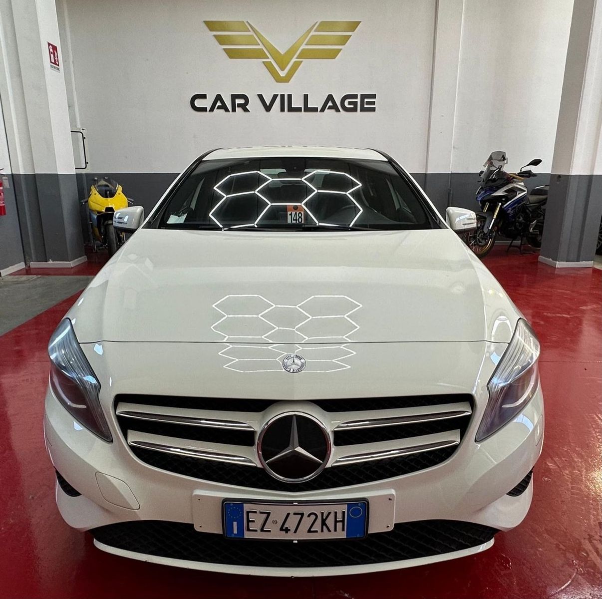 MERCEDES-BENZ A 180