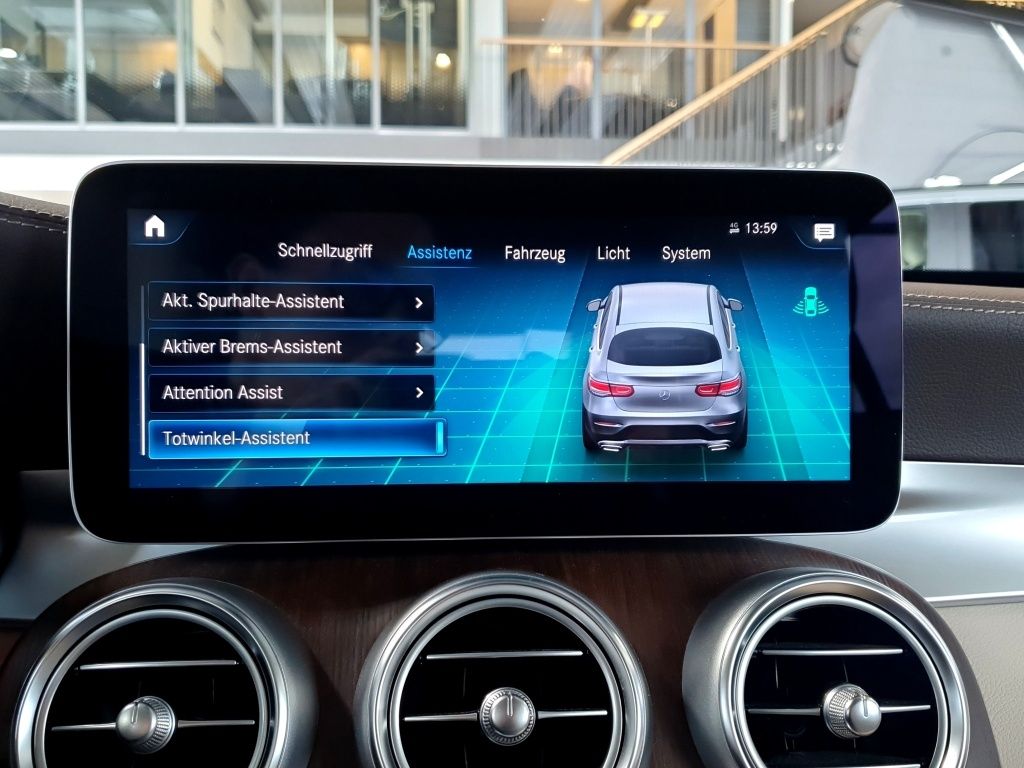 Fahrzeugabbildung Mercedes-Benz GLC 300 e 4MATIC Coupé Night*HUD*Leder*PDC*360°