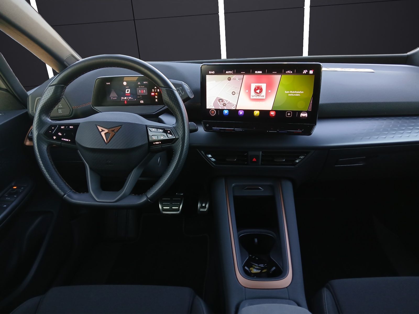 Fahrzeugabbildung CUPRA Born LED Navi Pano ACC RFK 18"