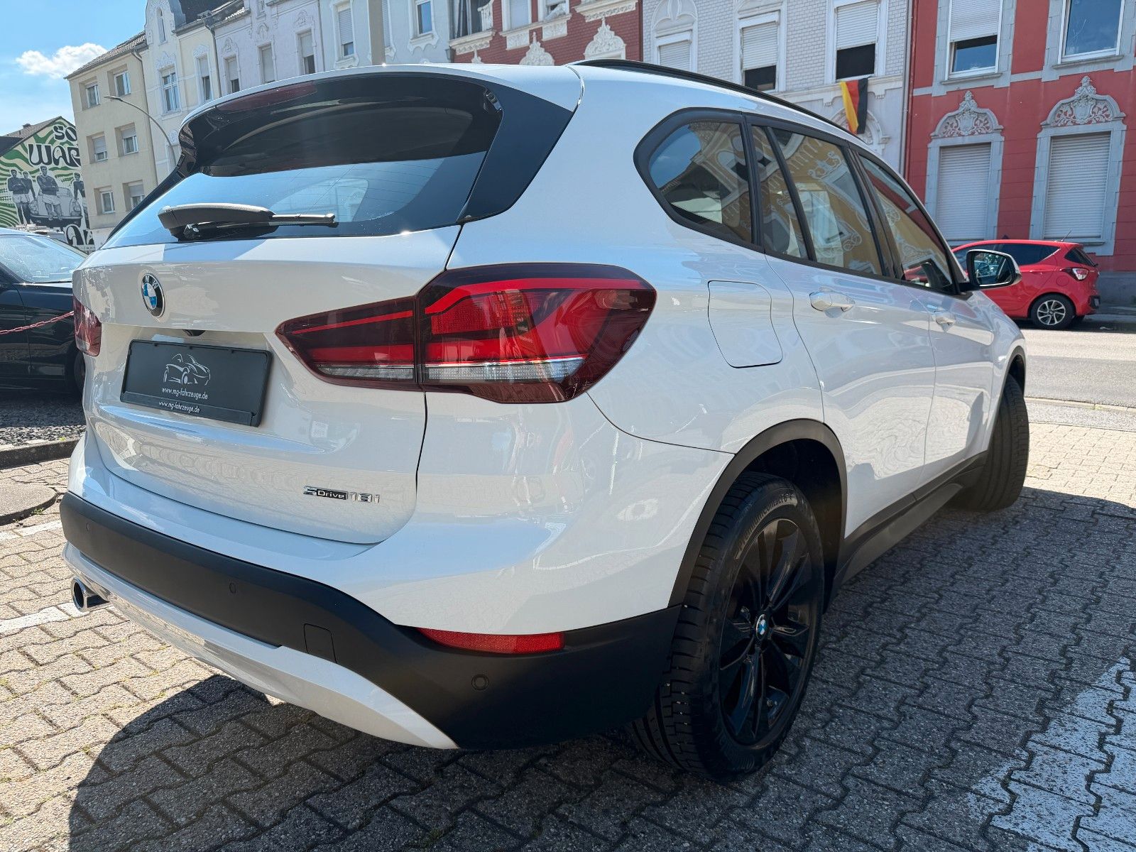Fahrzeugabbildung BMW X1 sDrive 18 i NAVI LED KAMERA AUTOMATIK 8-FACH