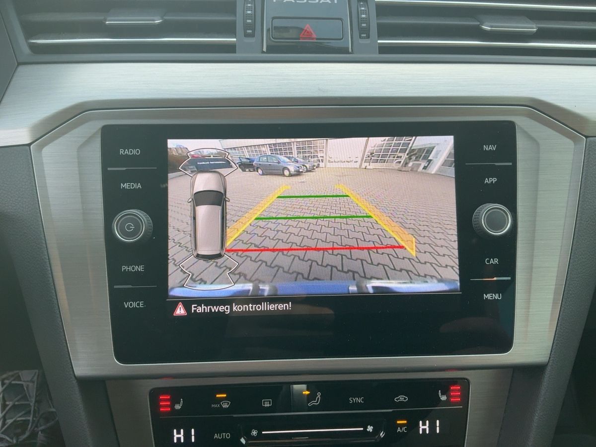 Volkswagen Passat Variant - Bild 16