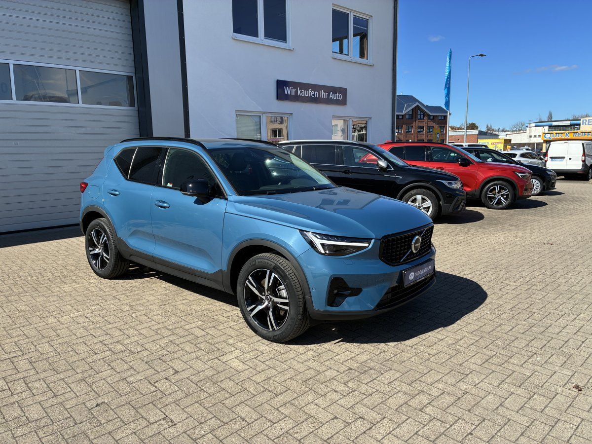 Volvo XC40 B4 Plus Dark foto 3